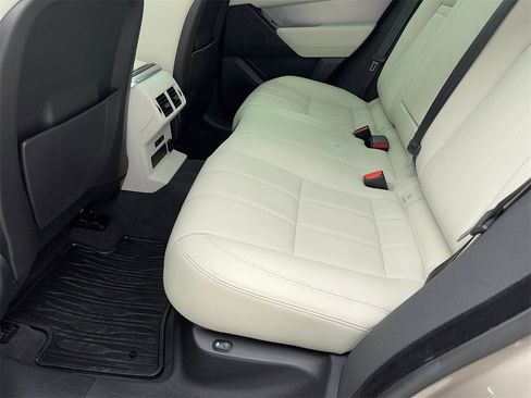 Used 2023 Land Rover Range Rover Velar R-Dynamic S image 42