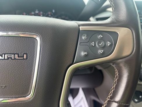Used 2019 GMC Yukon Denali w/ Denali Ultimate Package AWD/4WD image 12