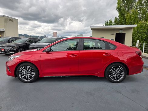 Certified 2024 Kia Forte GT-Line FWD image 6