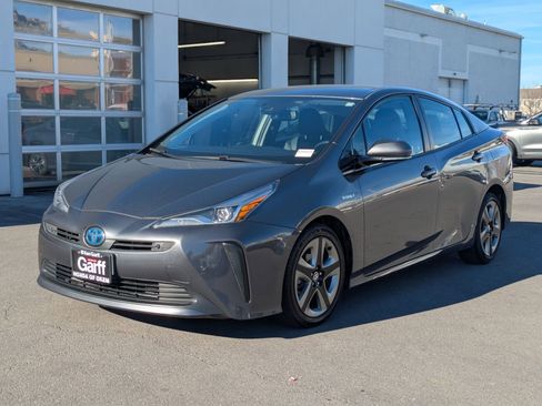 Used 2019 Toyota Prius XLE image 10