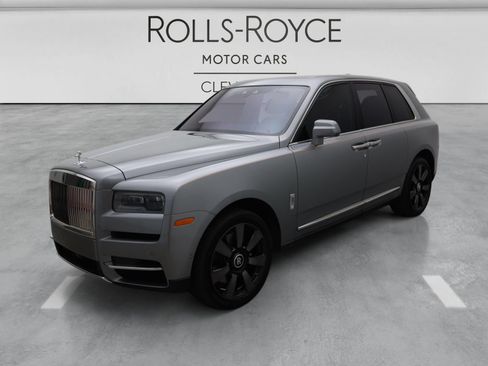 Certified 2023 Rolls-Royce Cullinan w/ Cullinan Package AWD/4WD image 10