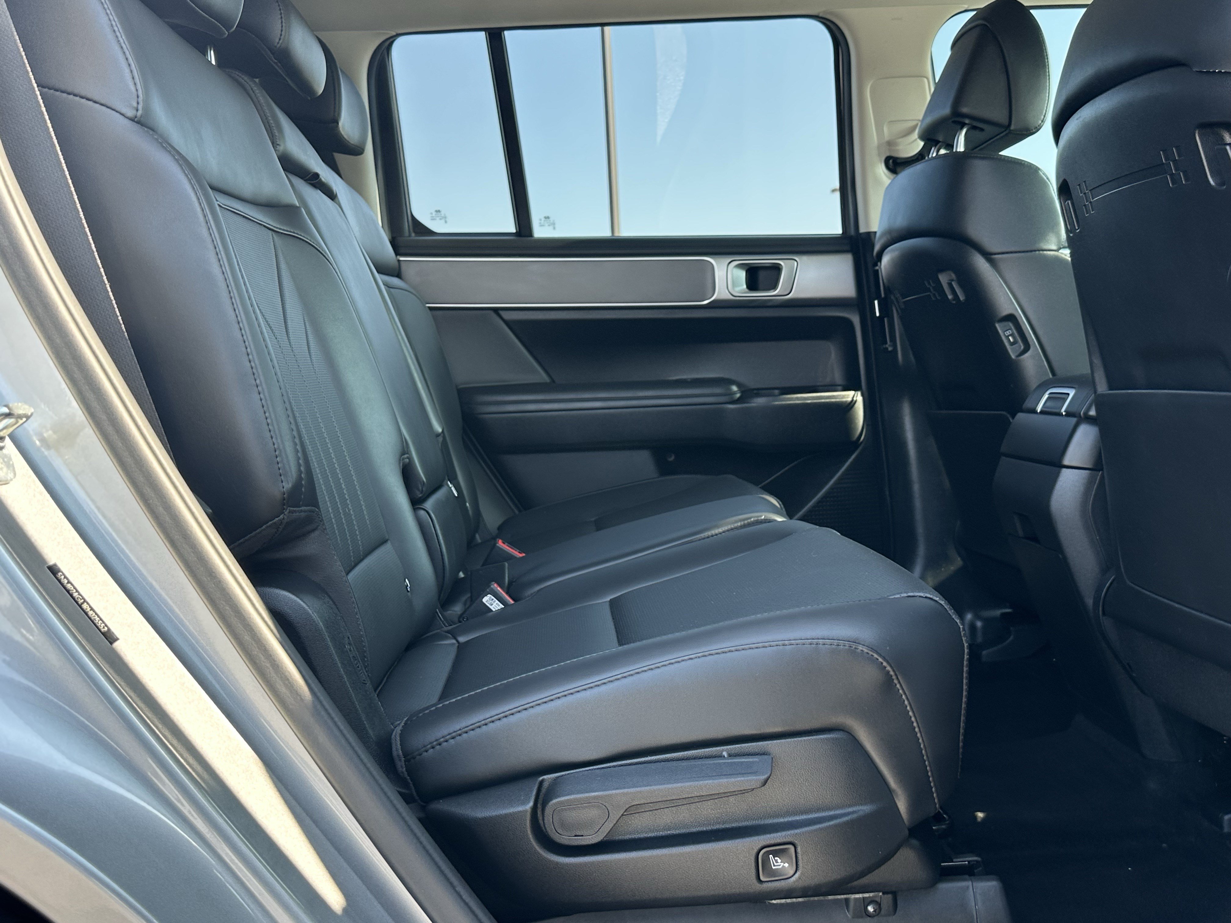 Used 2024 Hyundai Santa Fe SEL FWD image 15