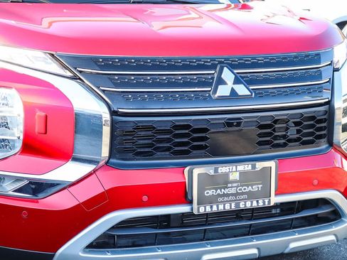 Used 2024 Mitsubishi Outlander SE AWD/4WD image 9