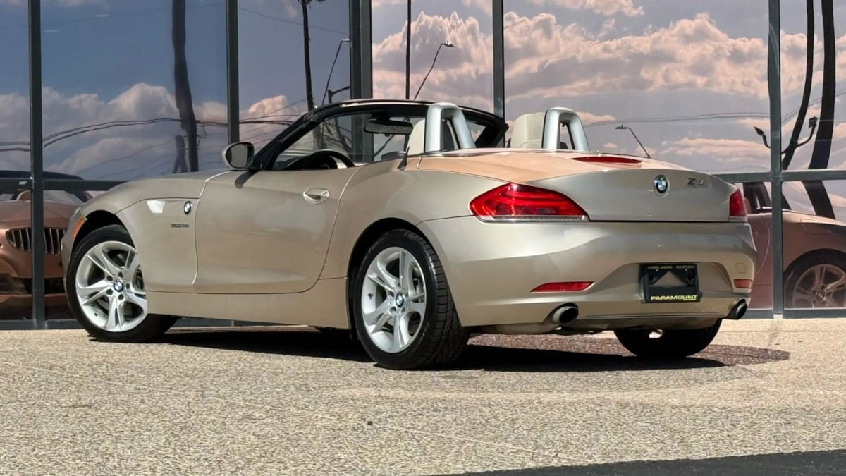 Used 2011 BMW Z4 sDrive35i RWD image 15