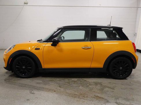 Used 2016 MINI Cooper 2-Door Hardtop image 2