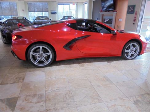 Used 2021 Chevrolet Corvette Stingray Coupe w/ 1LT image 4