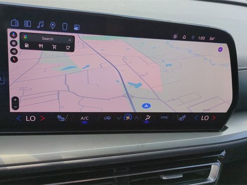 Used 2025 Chevrolet Traverse LT image 15