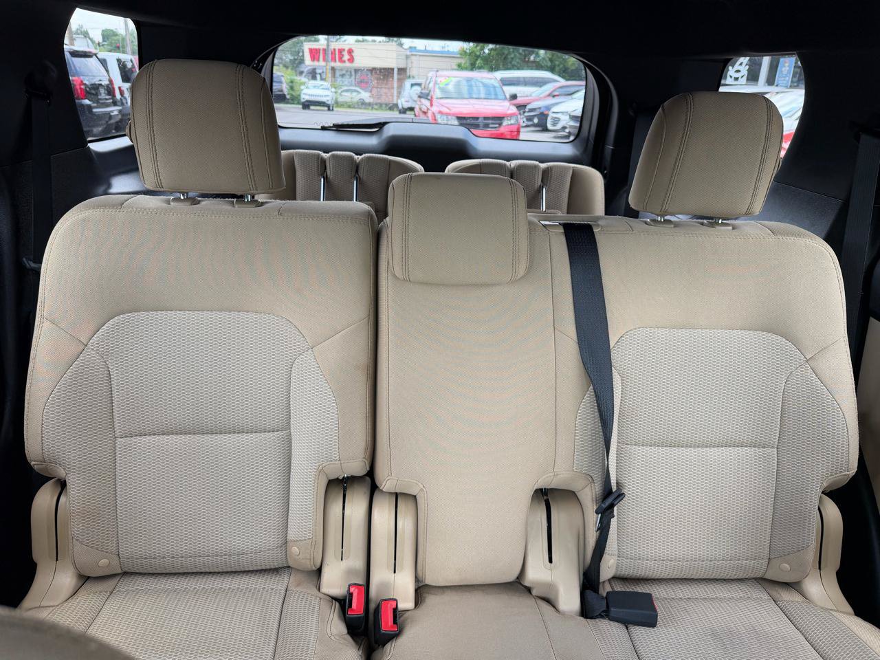 Used 2017 Ford Explorer XLT FWD image 17