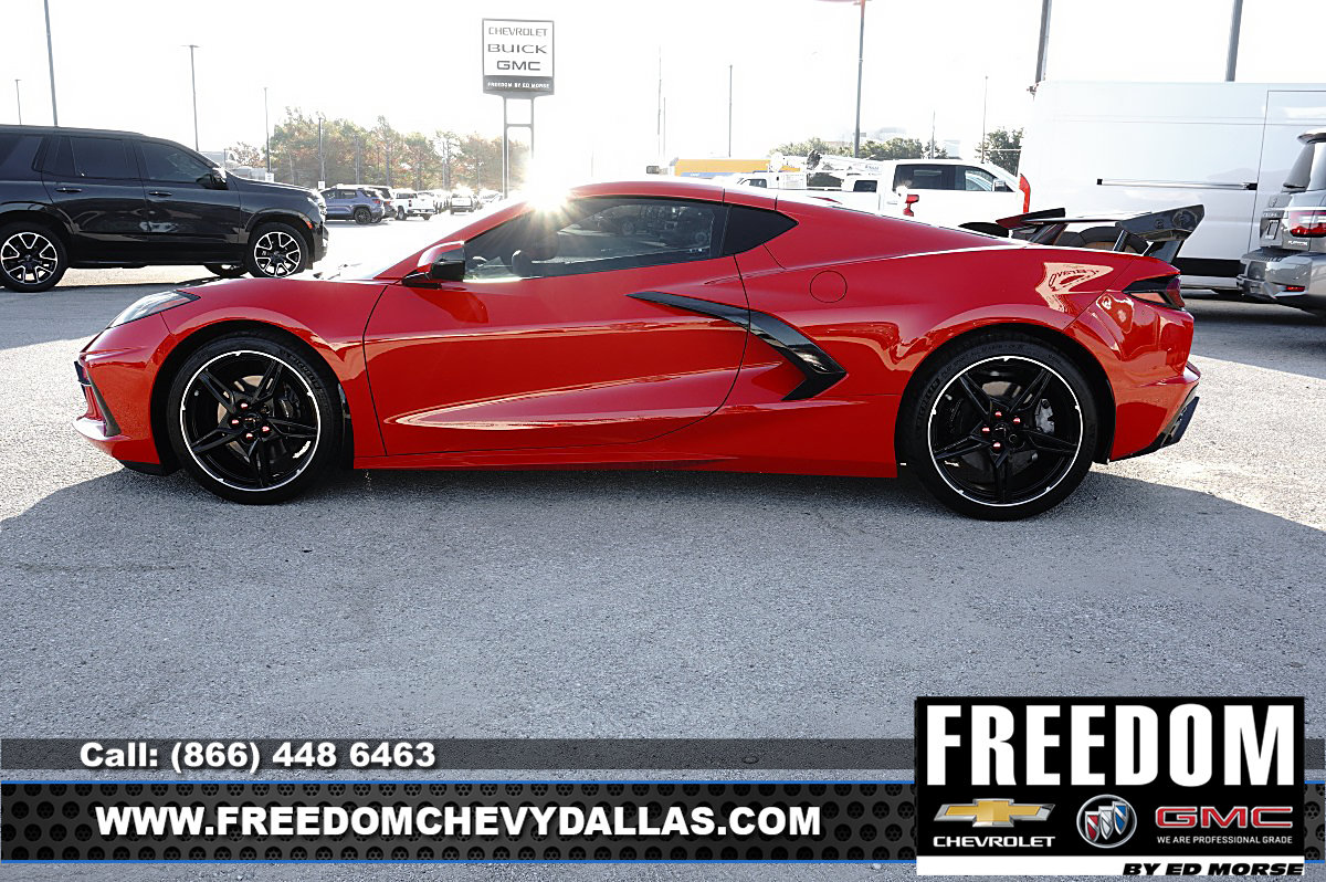 Used 2024 Chevrolet Corvette Stingray Coupe w/ 1LT RWD image 4