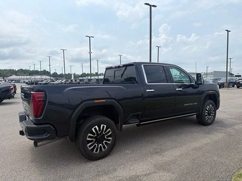 Used 2025 GMC Sierra 3500 Denali Ultimate AWD/4WD image 16