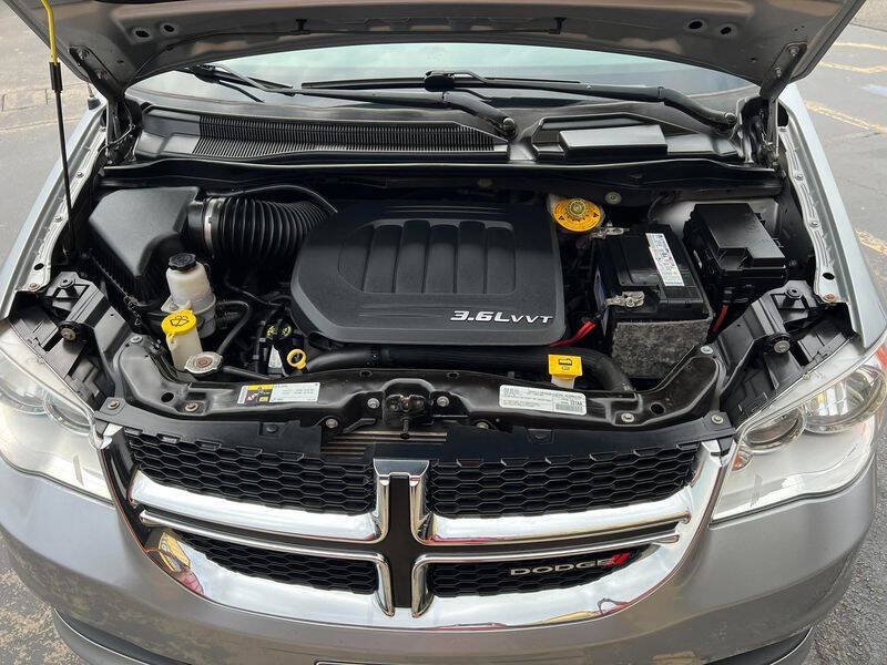 Used 2018 Dodge Grand Caravan SE w/ UConnect Hands-Free Group FWD image 55