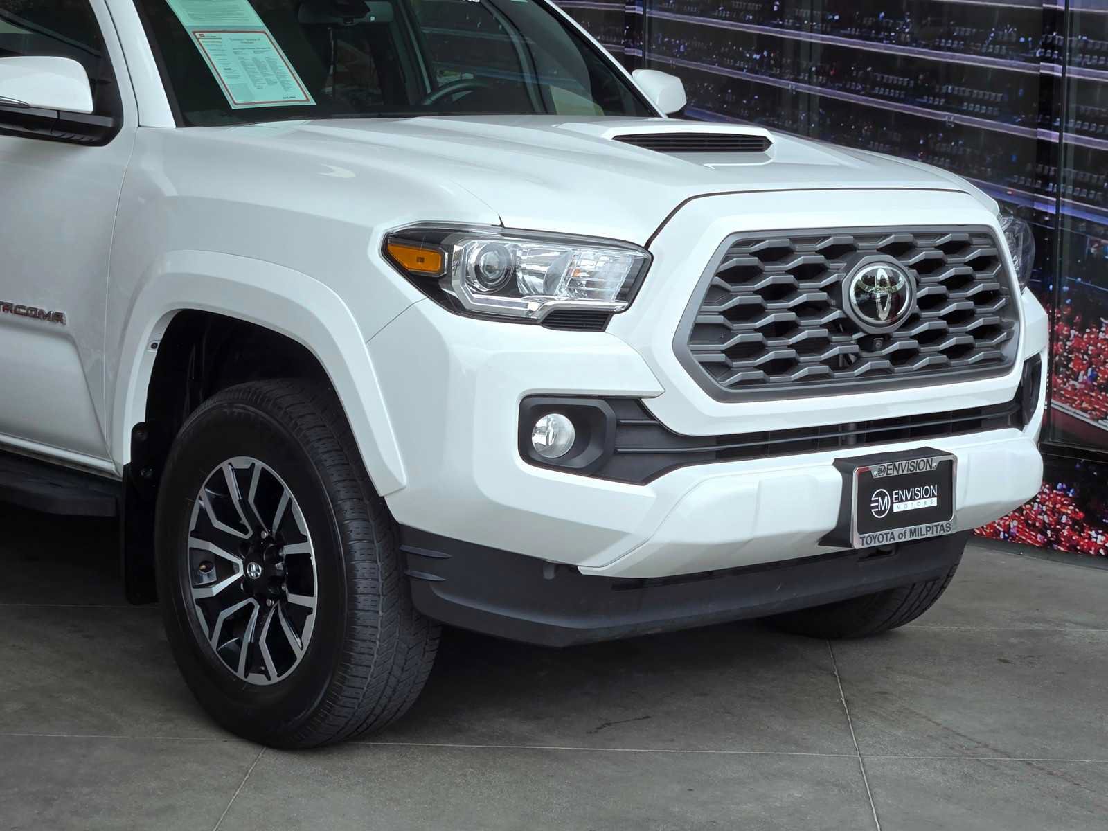 Certified 2023 Toyota Tacoma TRD Sport w/ Advanced Technology Package AWD/4WD image 2