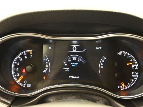 Used 2019 Jeep Grand Cherokee Altitude image 19