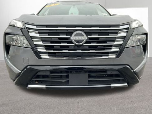 Certified 2025 Nissan Rogue Platinum w/ Platinum Premium Package image 36