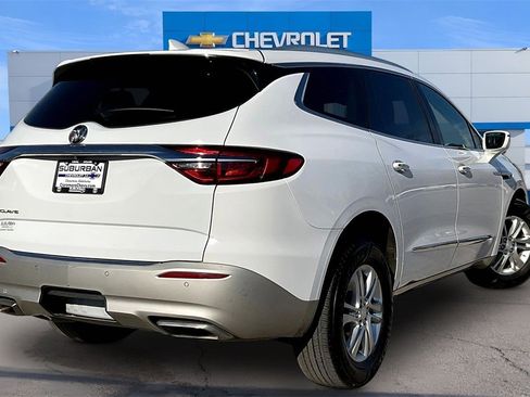 Used 2020 Buick Enclave Essence w/ Sound and Sites Package image 2