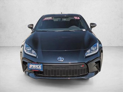 Used 2024 Toyota GR86 RWD image 2