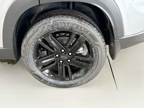 New 2026 Chevrolet Trax ACTIV w/ Sunroof Package image 32