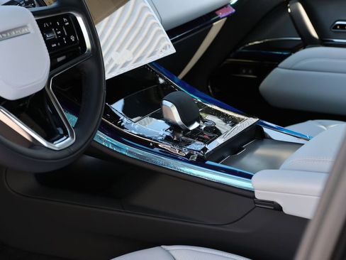 New 2026 Land Rover Range Rover Sport SE AWD/4WD image 9