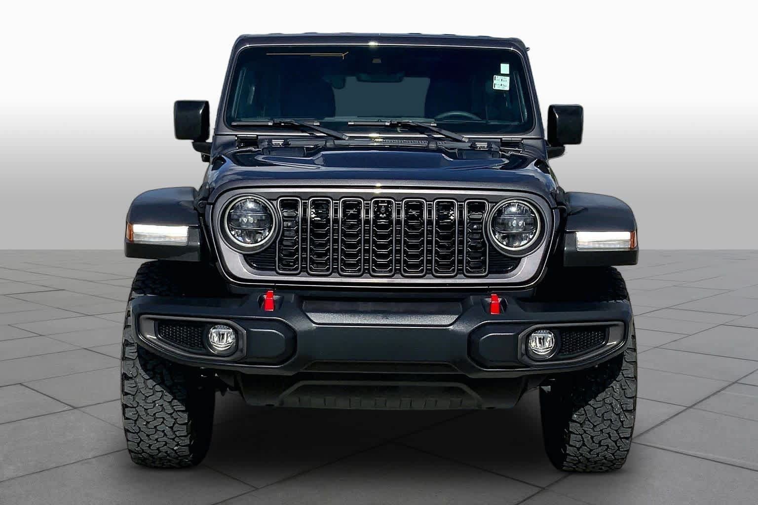 Used 2024 Jeep Wrangler Unlimited Rubicon w/ Technology Group AWD/4WD image 4