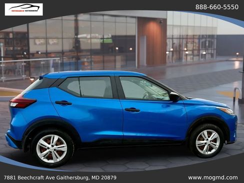 Used 2022 Nissan Kicks S w/ Interior Electronics Package FWD image 6