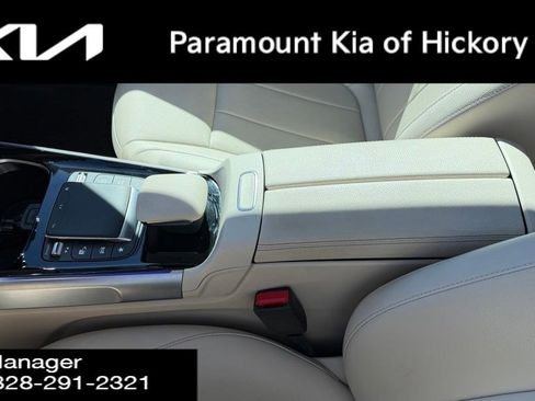 Used 2022 Mercedes-Benz GLB 250 4MATIC image 12