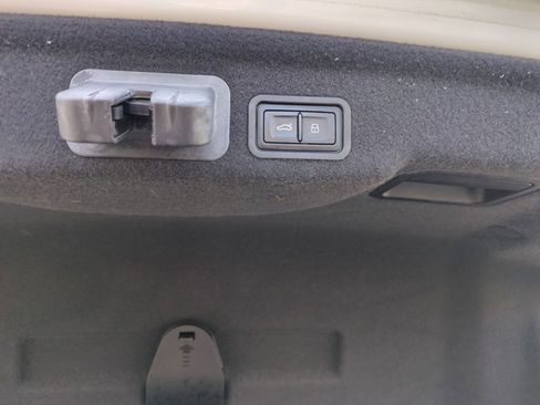 Used 2015 Audi A8 L 3.0T w/ Premium Package image 7