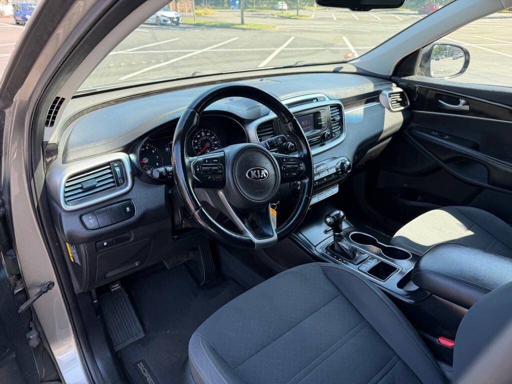Used 2016 Kia Sorento LX w/ LX Convenience Package AWD/4WD image 10