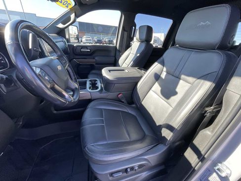Certified 2022 Chevrolet Silverado 3500 High Country image 19
