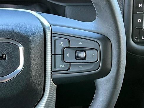 Used 2023 GMC Yukon XL Denali image 28