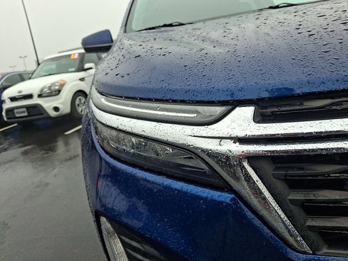 Used 2023 Chevrolet Equinox LT AWD/4WD image 9