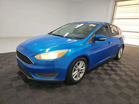 Used 2016 Ford Focus SE FWD image 1