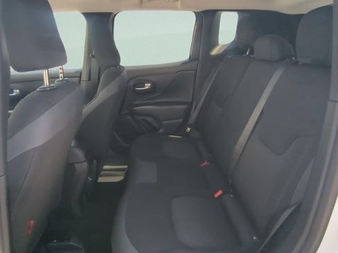 Used 2023 Jeep Renegade Trailhawk AWD/4WD image 10