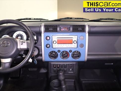 Used 2012 Toyota FJ Cruiser 2WD w/ Convenience Pkg image 21