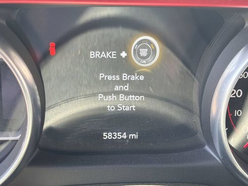 Used 2021 Jeep Wrangler Unlimited Rubicon w/ Safety Group AWD/4WD image 10