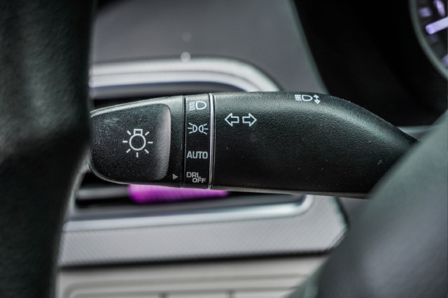 Used 2015 Hyundai Sonata SE w/ Option Group 09 FWD image 13
