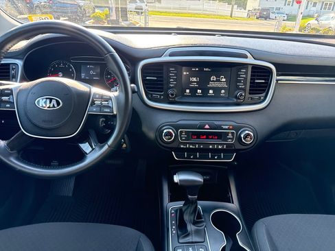 Used 2019 Kia Sorento S AWD/4WD image 21