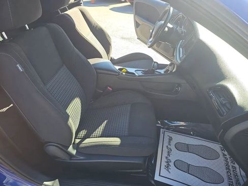 Used 2019 Dodge Challenger SXT image 21