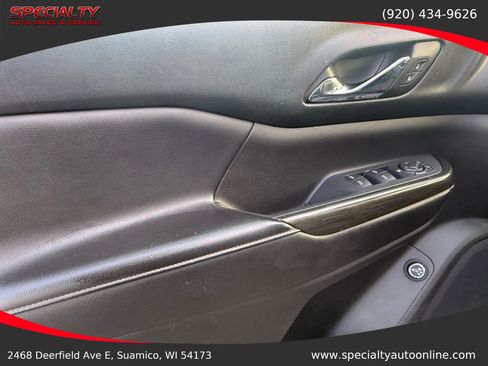 Used 2017 GMC Acadia SLE w/ Driver Alert Package I image 32