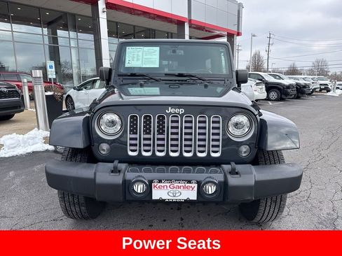 Used 2017 Jeep Wrangler Unlimited Sahara w/ Connectivity Group image 10