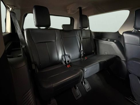 Used 2024 Ford Expedition Max XLT image 32