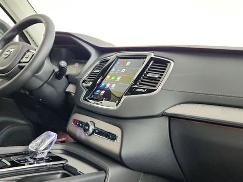 Used 2025 Volvo XC90 B6 Ultra w/ Protection Package Premier AWD/4WD image 38