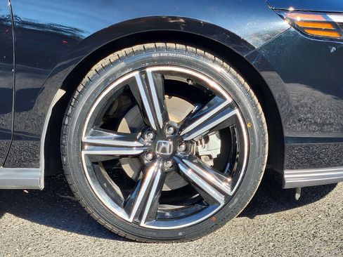 Certified 2023 Honda Accord Sport image 8