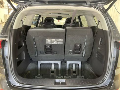Used 2022 Kia Carnival SX Prestige FWD image 25