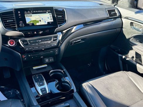 Used 2022 Honda Pilot Black Edition image 24