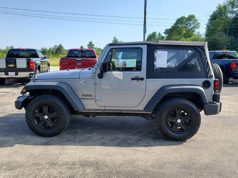 Used 2016 Jeep Wrangler Sport AWD/4WD image 4