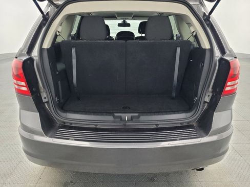 Used 2019 Dodge Journey SE image 29