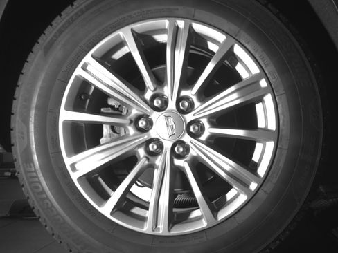 Used 2018 Cadillac XT5 Luxury w/ Driver Awareness Package FWD image 9