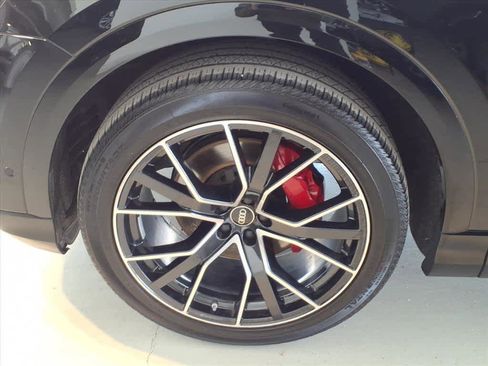 Used 2023 Audi Q8 Premium Plus w/ Premium Plus Package image 8