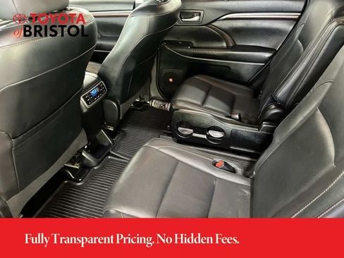 Used 2015 Toyota Highlander Limited Platinum AWD/4WD image 18