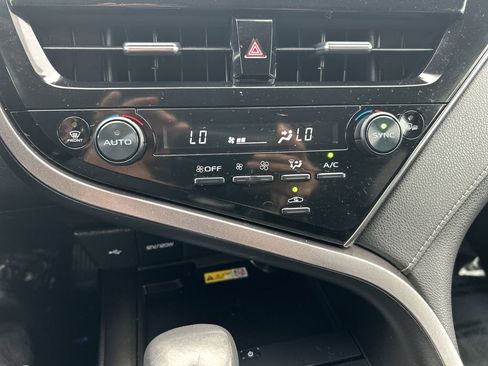 Used 2023 Toyota Camry XSE image 18